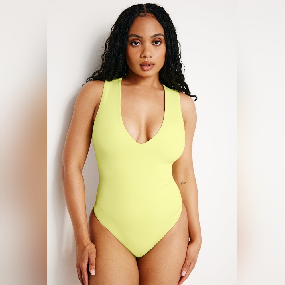 NWOT Good American Bodysuit Size XL